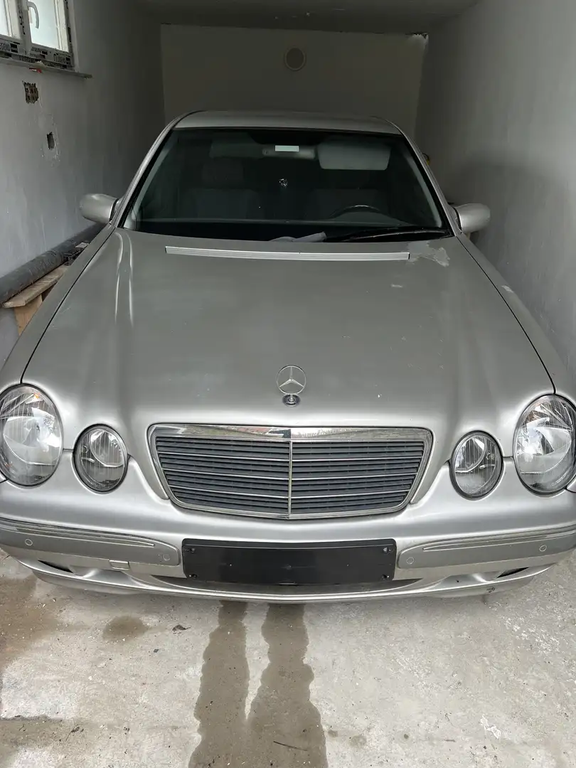 Mercedes-Benz E 200 CDI Elegance - 1