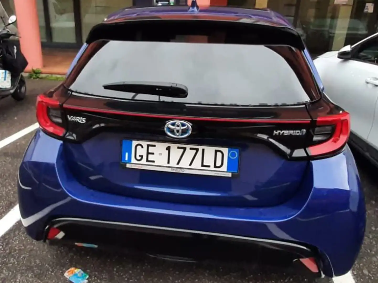 Toyota Yaris Yaris IV 2020 1.5h Lounge Blu/Azzurro - 2