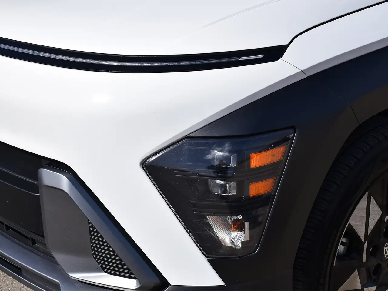 Hyundai KONA снимка Hyundai KONA