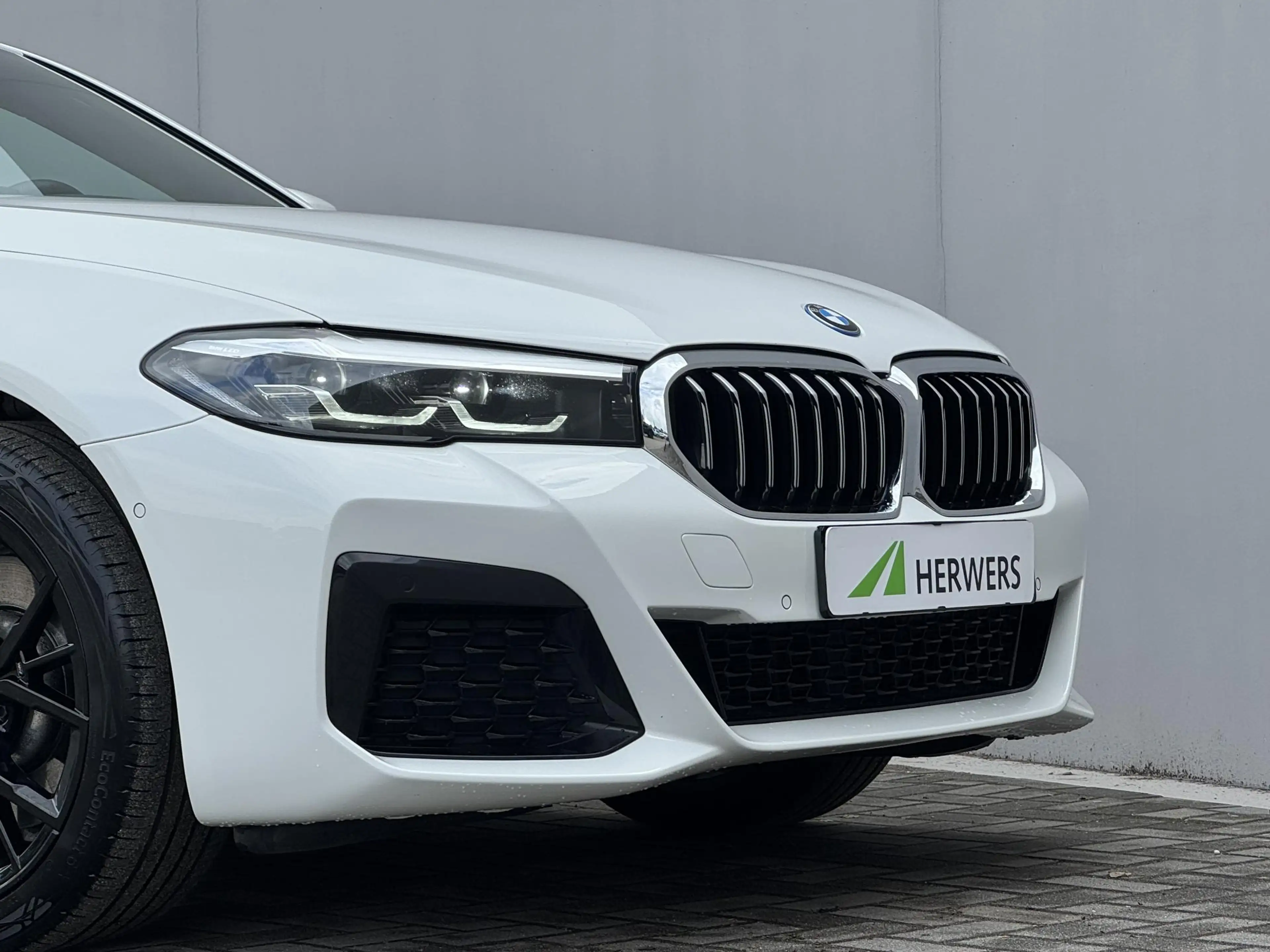BMW 530 5-serie Touring 530e High Executive INDIVIDUAL / D — photo 44