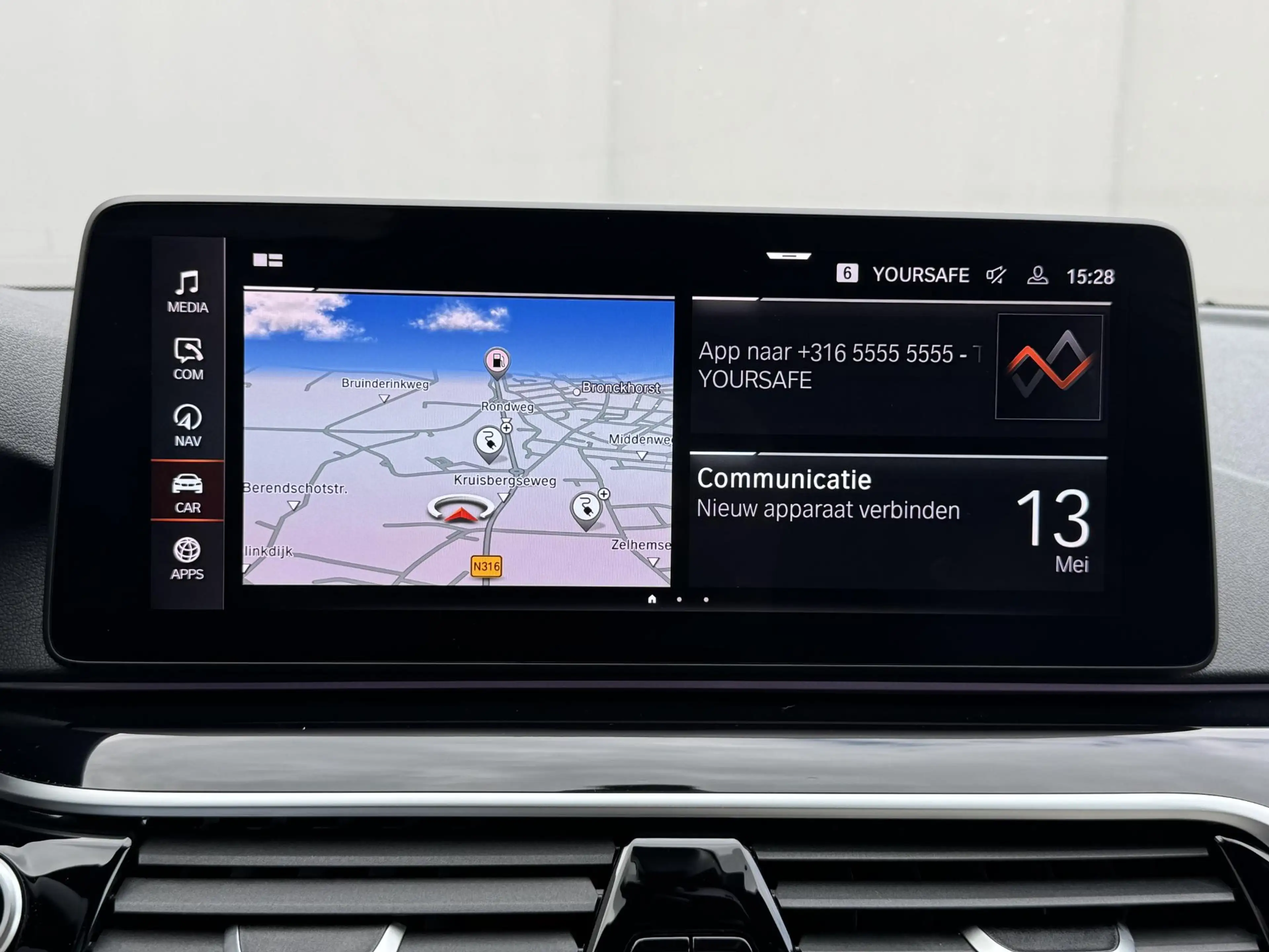 BMW 530 5-serie Touring 530e High Executive INDIVIDUAL / D — photo 37