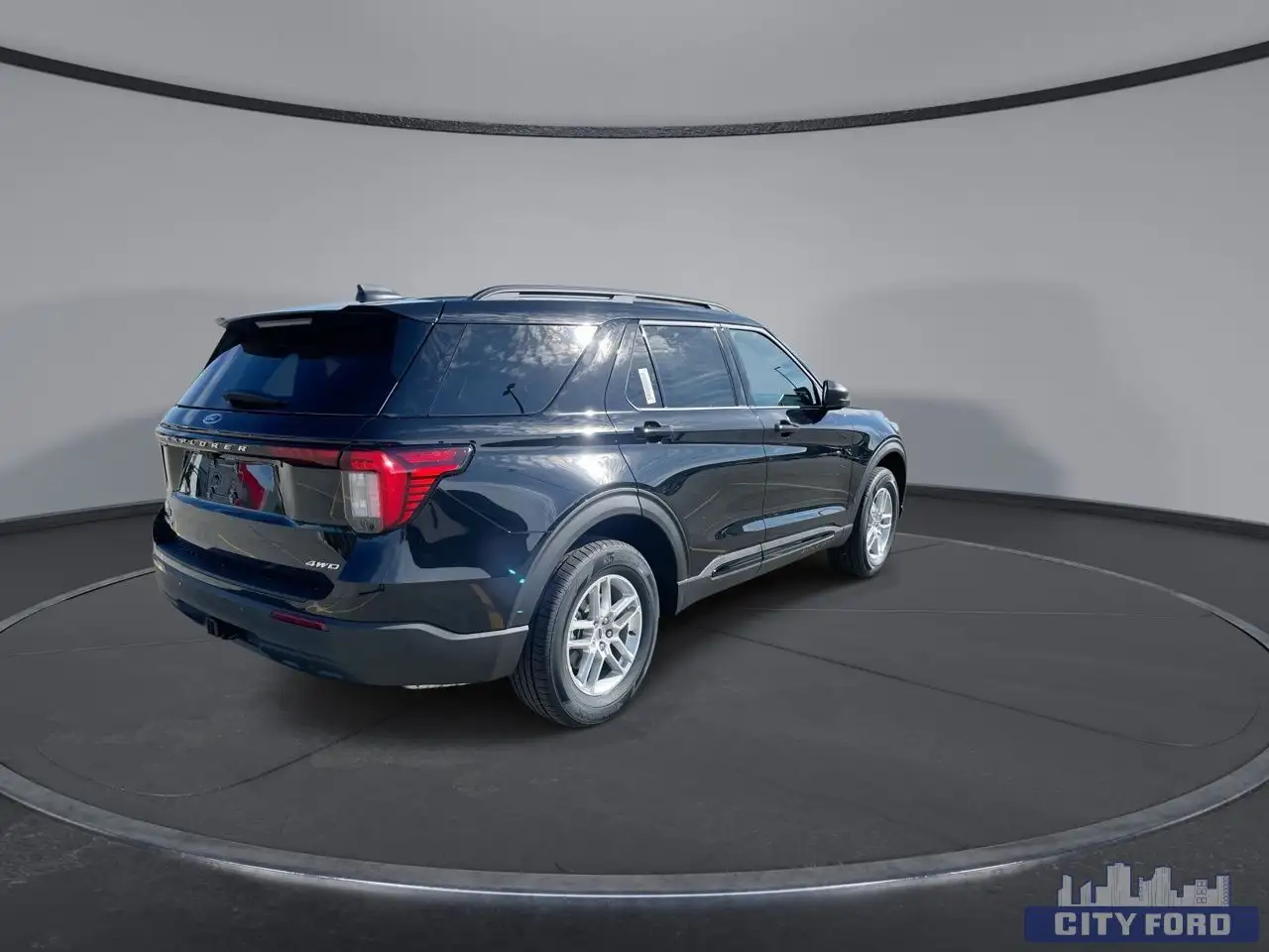 Ford Explorer снимка Ford Explorer