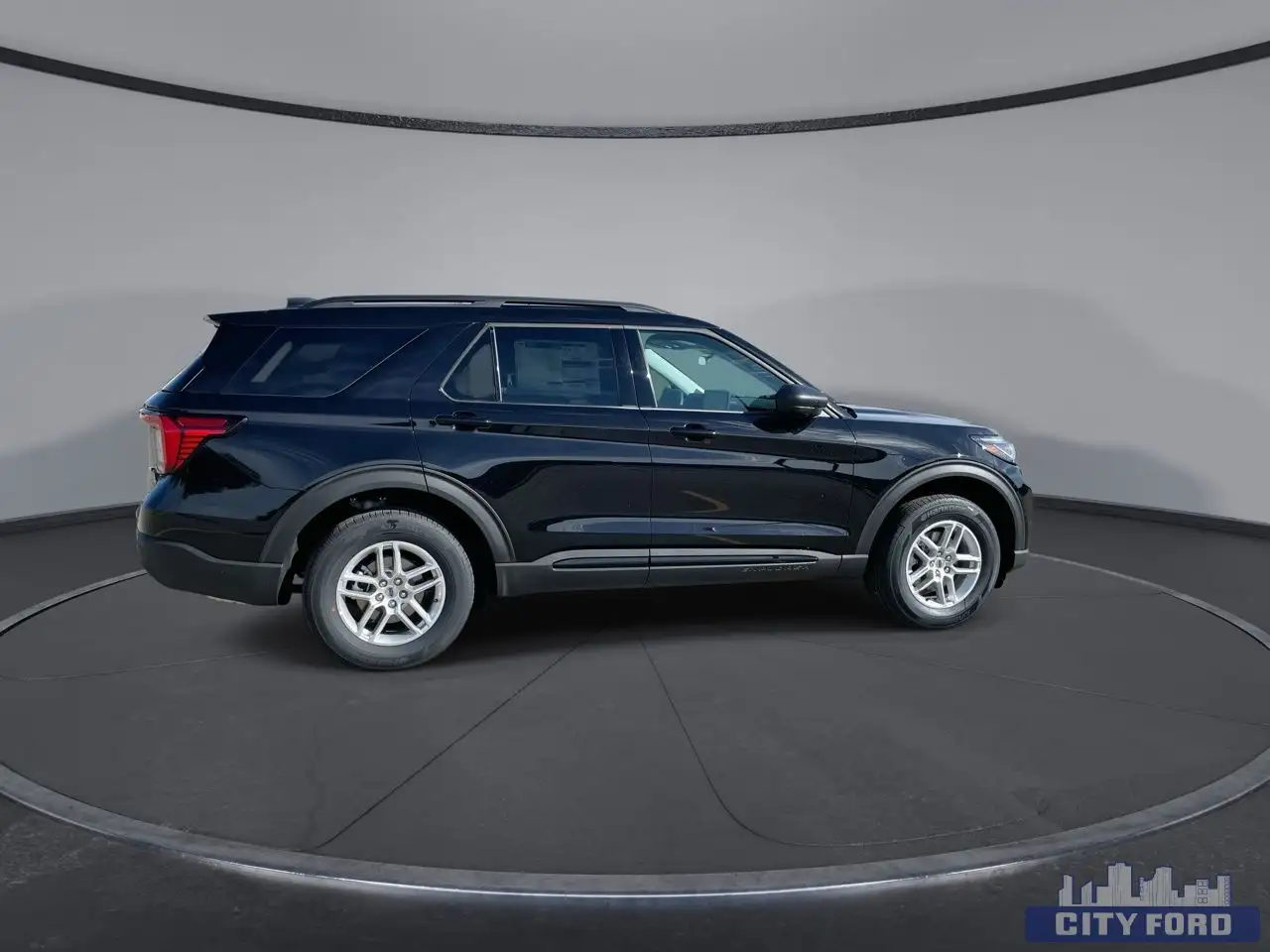 Ford Explorer снимка Ford Explorer