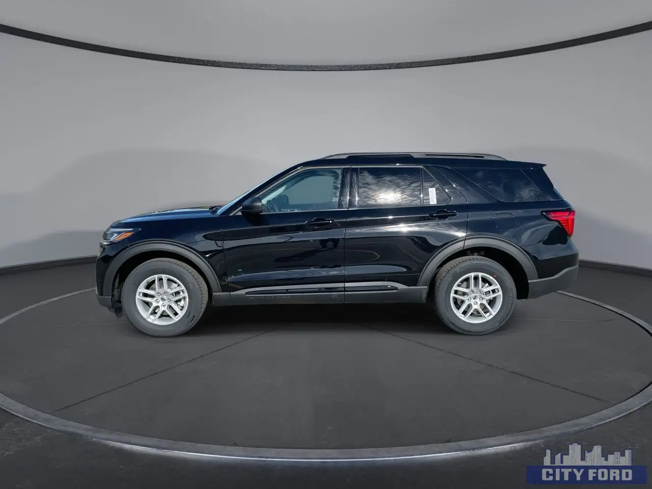 Ford Explorer снимка Ford Explorer
