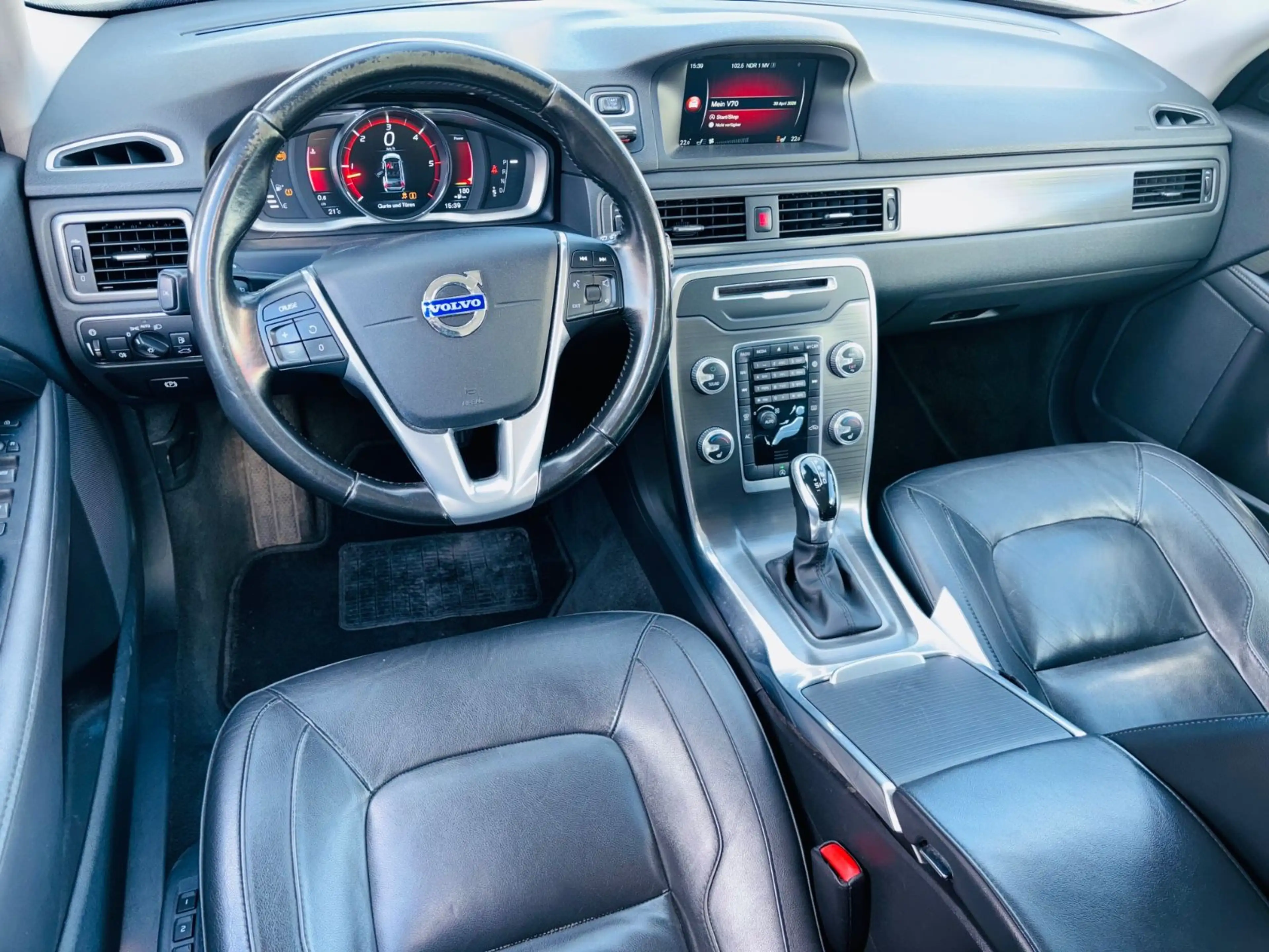 Volvo V70 D4 Geartronic,LEDER,Automatik,NAVI,8xbereift — photo 5