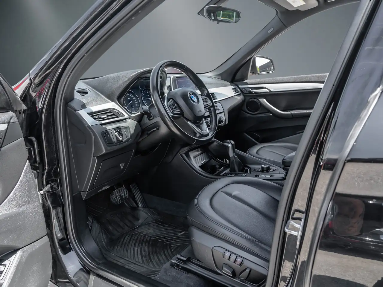 BMW X1 photo BMW X1