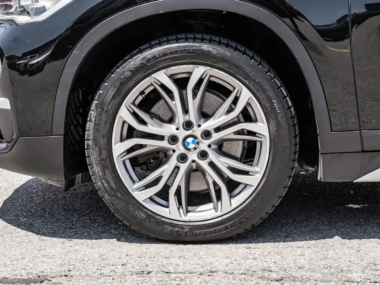 BMW X1 photo BMW X1
