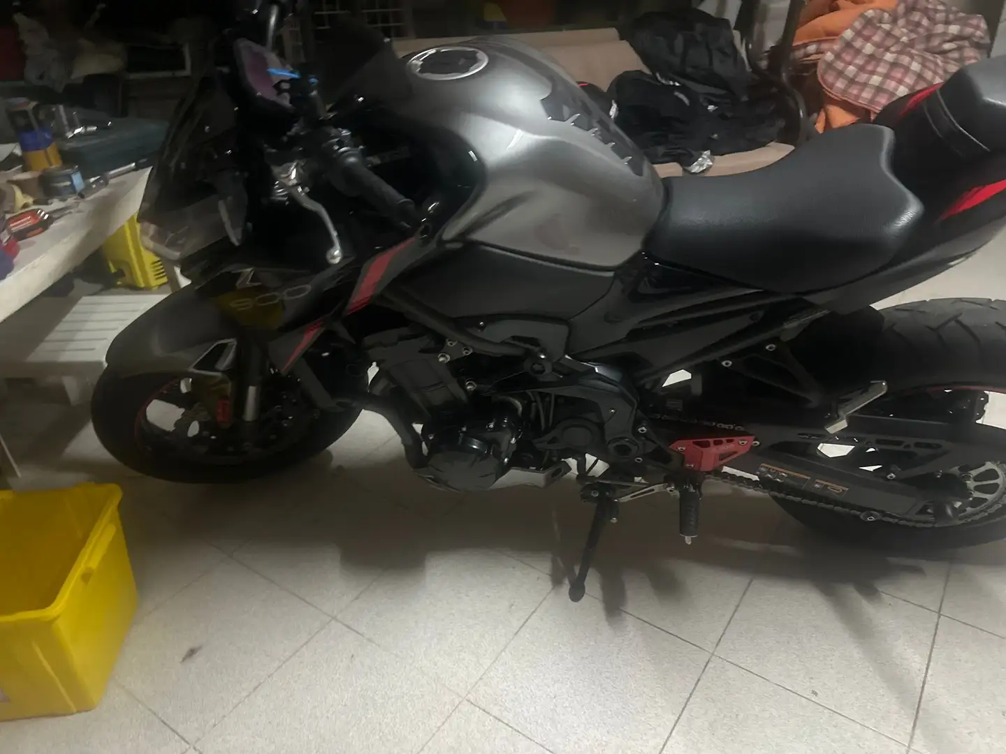 Kawasaki Z 900 Noir - 2