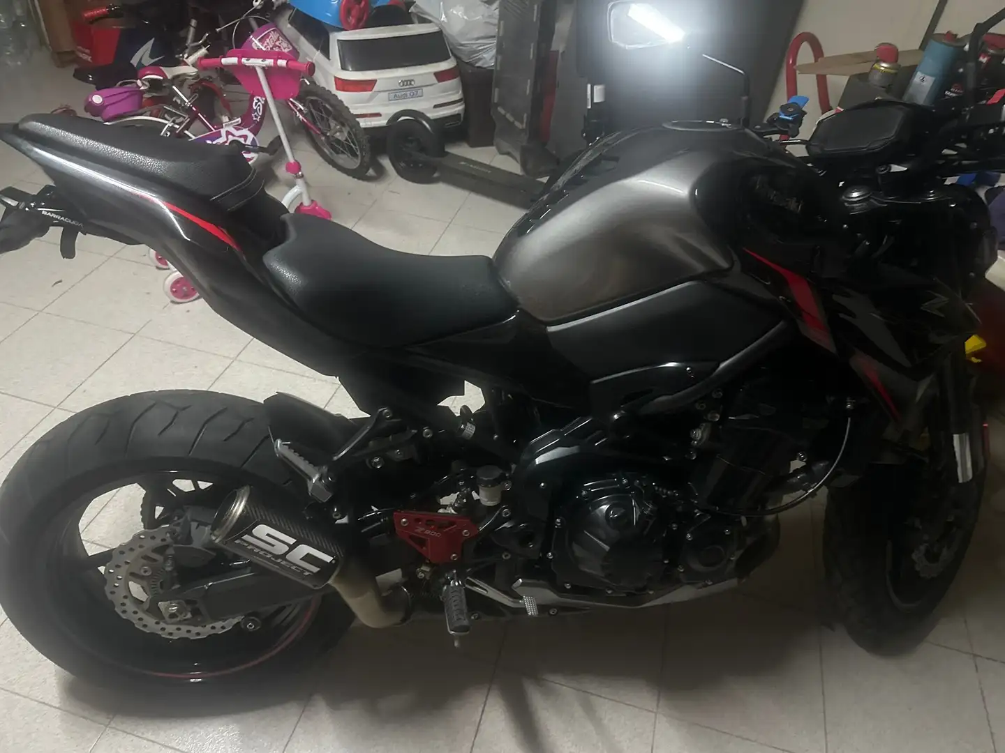 Kawasaki Z 900 Noir - 1