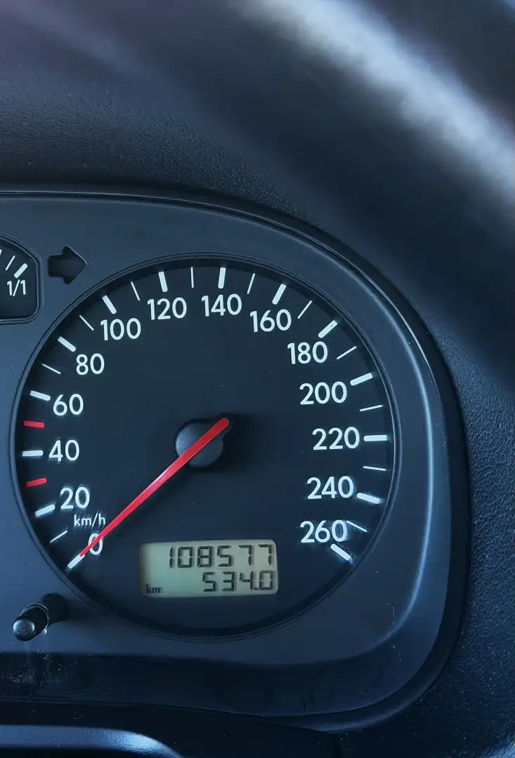 Volkswagen Bora 1.9 TDi 100 CV PREMIER PROPRIETAIRE 108.000 KM !!! Schwarz - 2