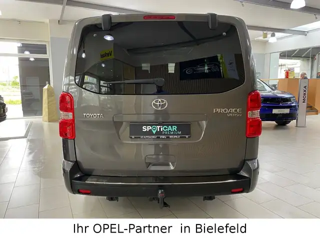Toyota Proace Verso view 5