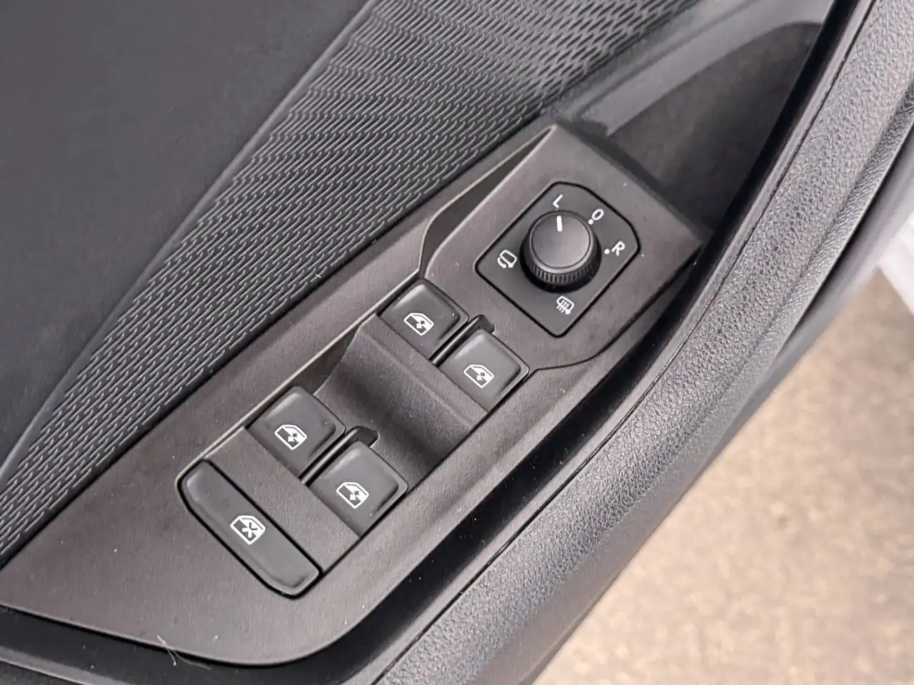 Skoda Octavia Combi 2.0 TDI Style LED STANDHZG HEAD-UP, миниатюра 21