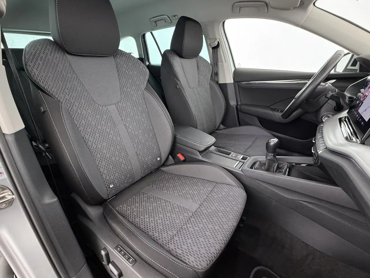 Skoda Octavia Combi 2.0 TDI Style LED STANDHZG HEAD-UP, миниатюра 15