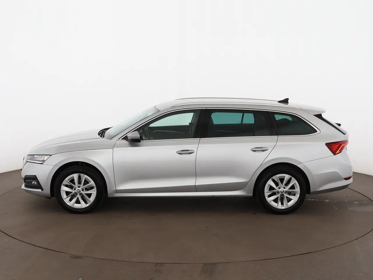 Skoda Octavia Combi 2.0 TDI Style LED STANDHZG HEAD-UP, миниатюра 5