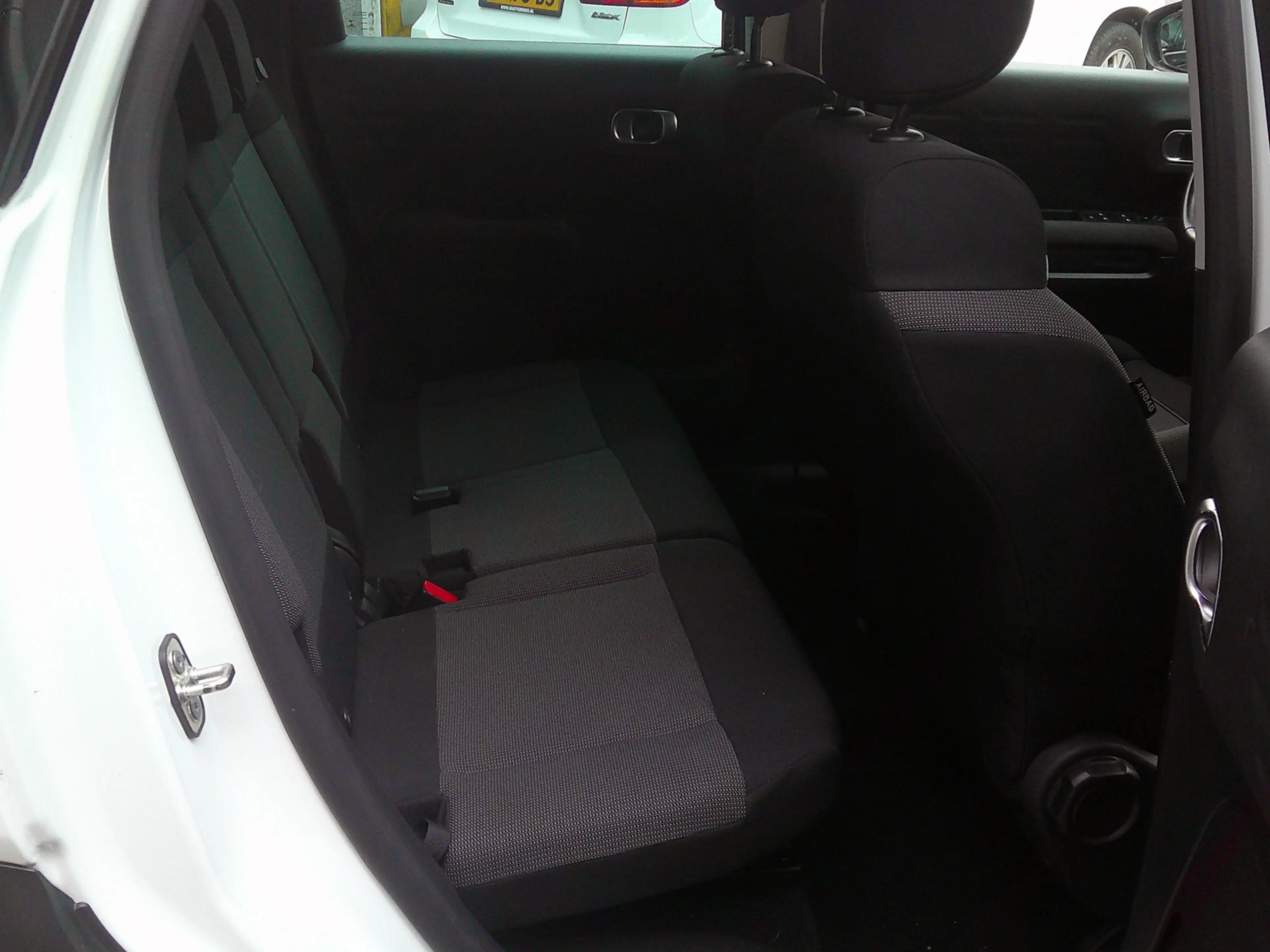 Citroen C3 Aircross 1.2 PureTech S&S Shine Staat in De Krim — photo 8