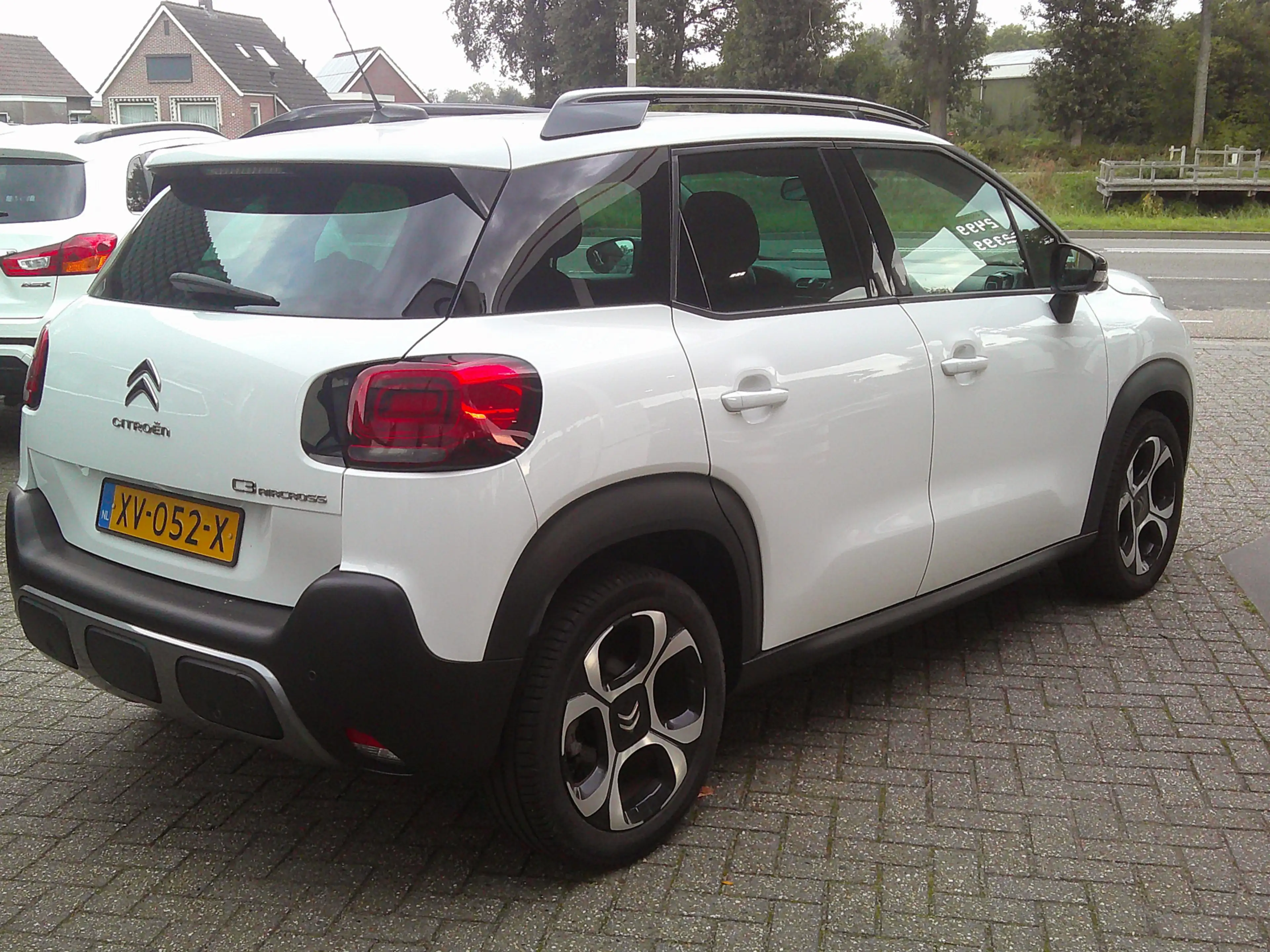 Citroen C3 Aircross 1.2 PureTech S&S Shine Staat in De Krim — photo 5