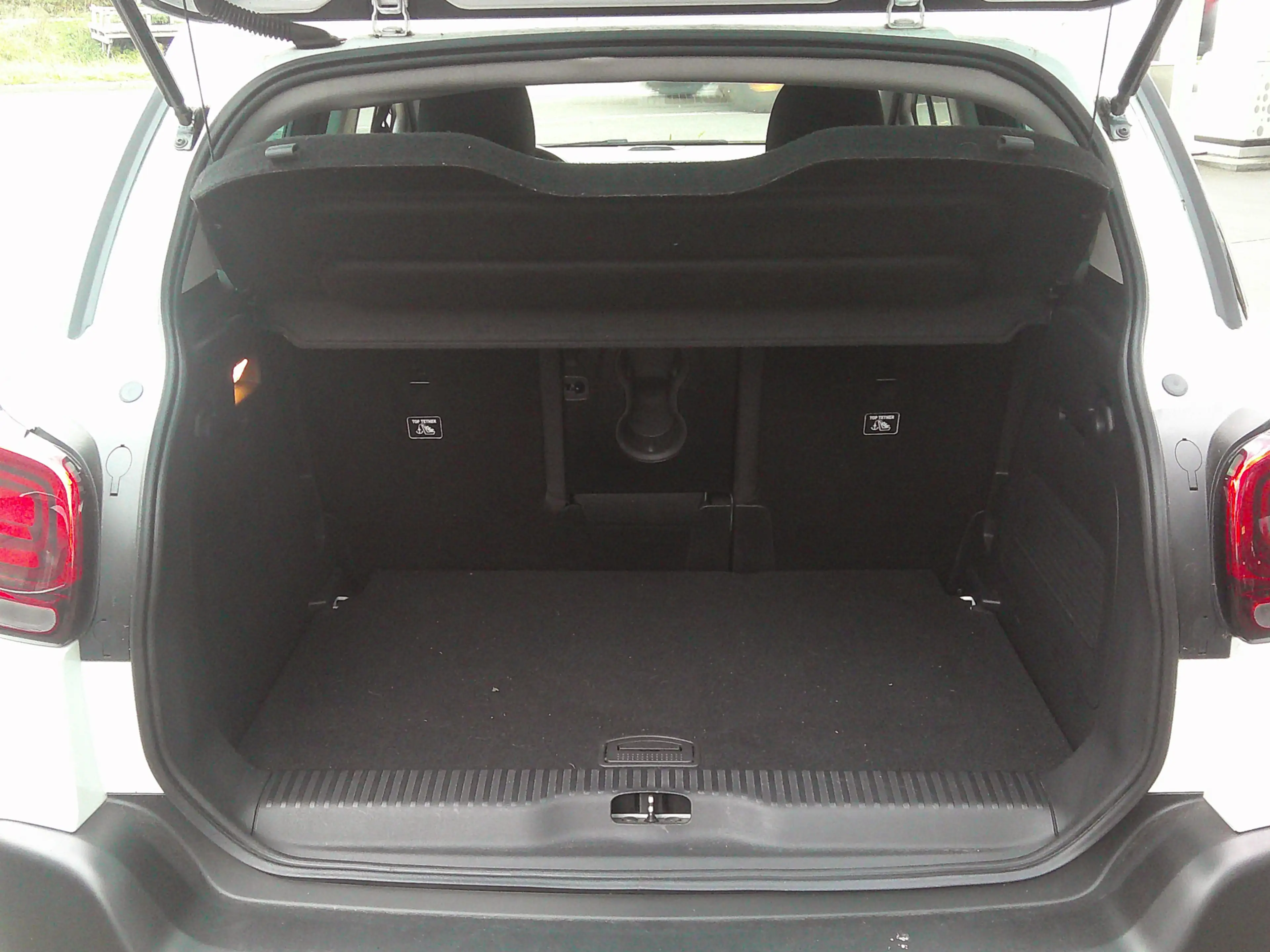 Citroen C3 Aircross 1.2 PureTech S&S Shine Staat in De Krim — photo 9