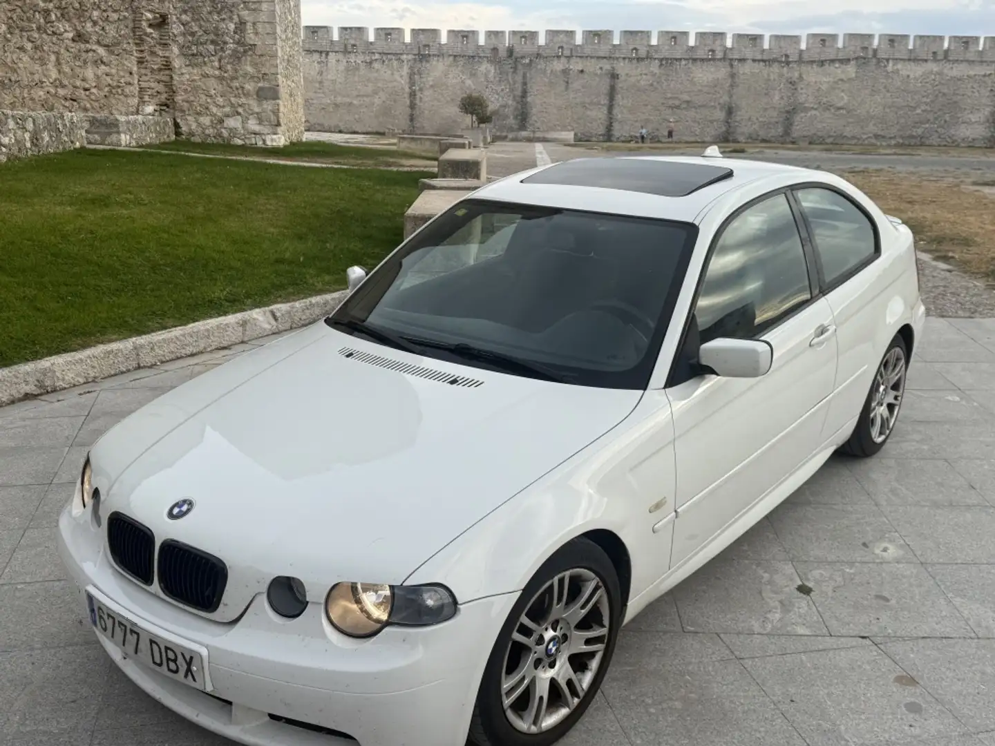 BMW 318 td Compact Blanc - 1