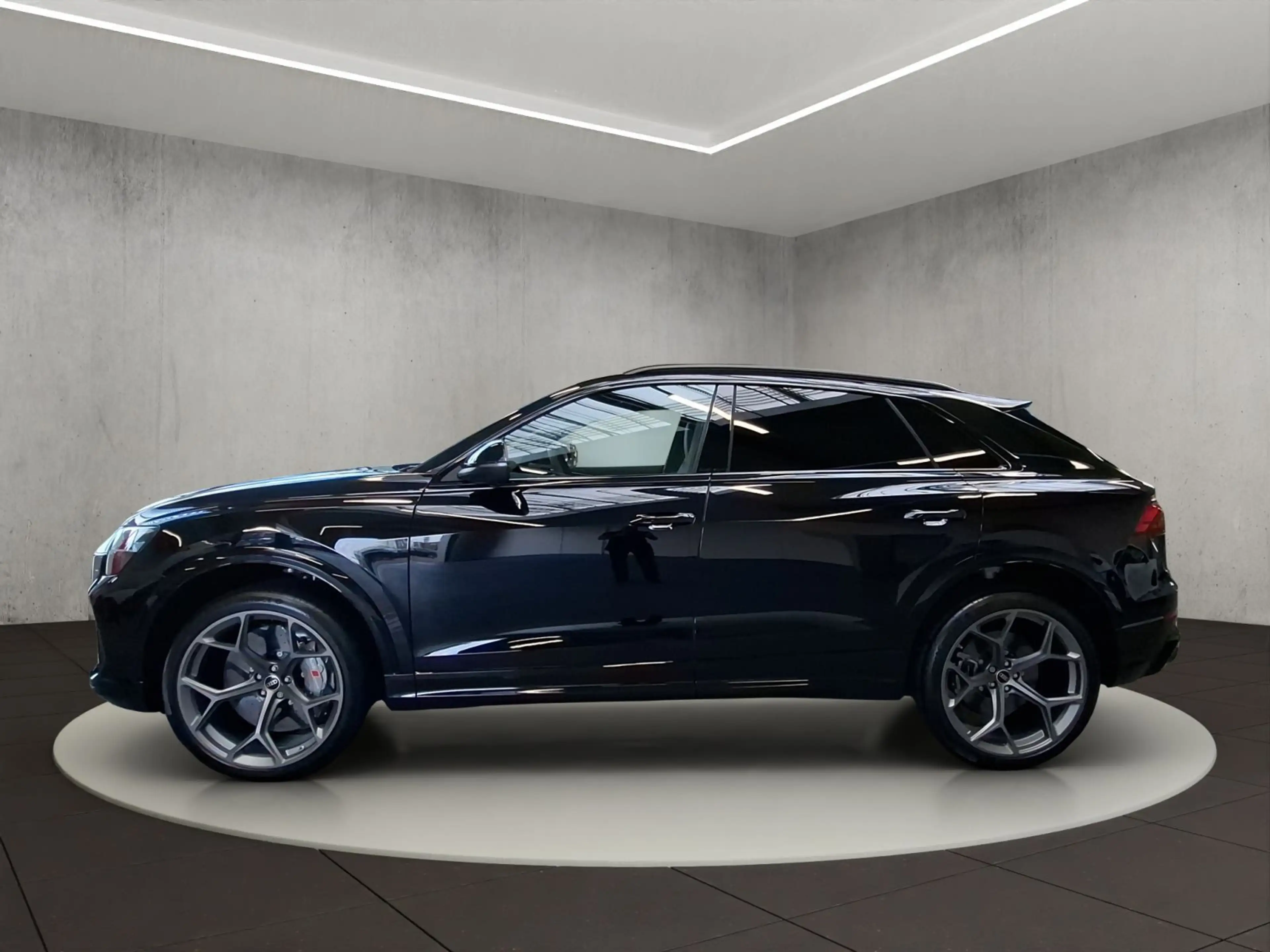 Audi RS Q8 SUV performance 471 kW tiptro nic — photo 3