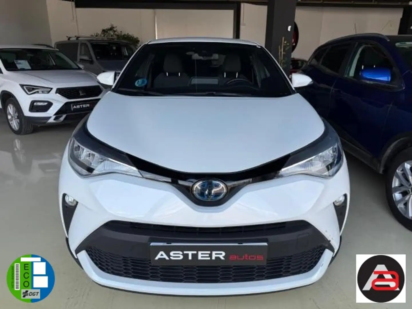 Toyota C-HR 125H Advance Blanc - 2