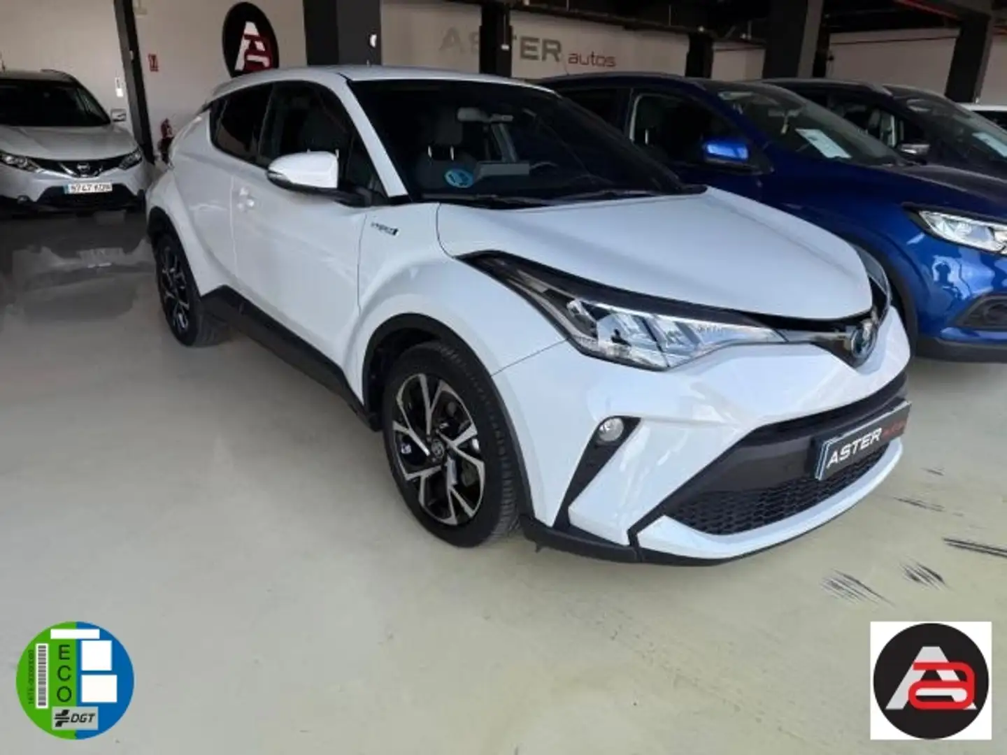 Toyota C-HR 125H Advance Blanc - 1