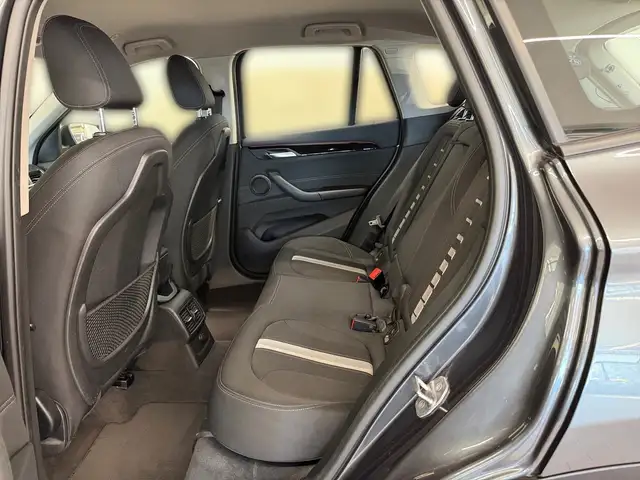 BMW X1 view 6
