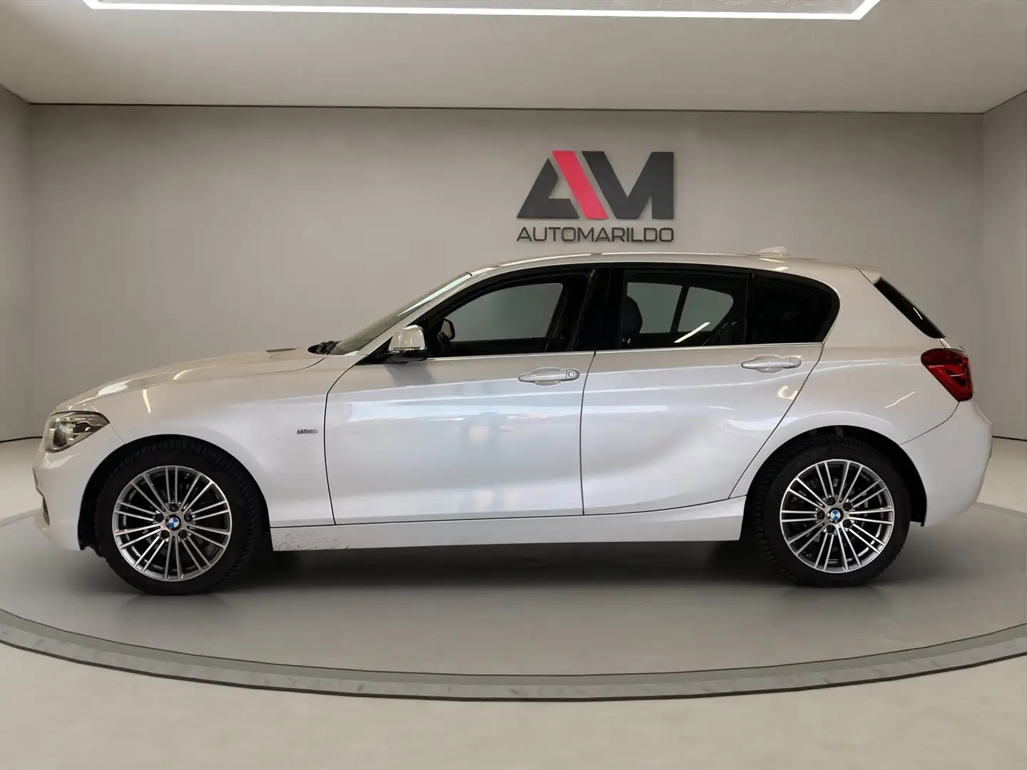 BMW 116 116d Urban 5p auto Wit - 2