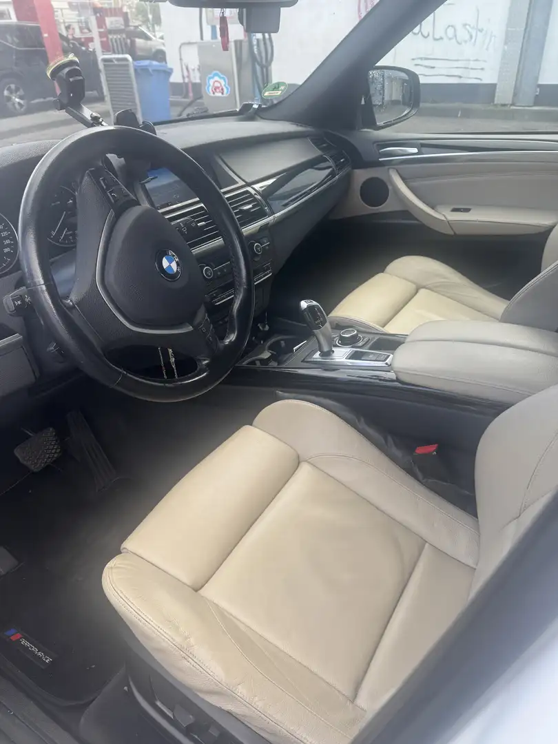 BMW X5 xDrive30d Head -up soft close Panaromadach navi Weiß - 2