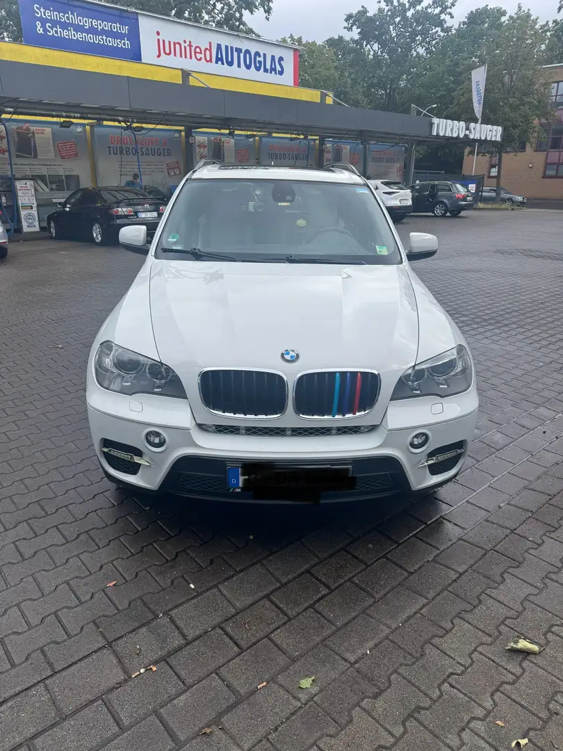 BMW X5 xDrive30d Head -up soft close Panaromadach navi Weiß - 1