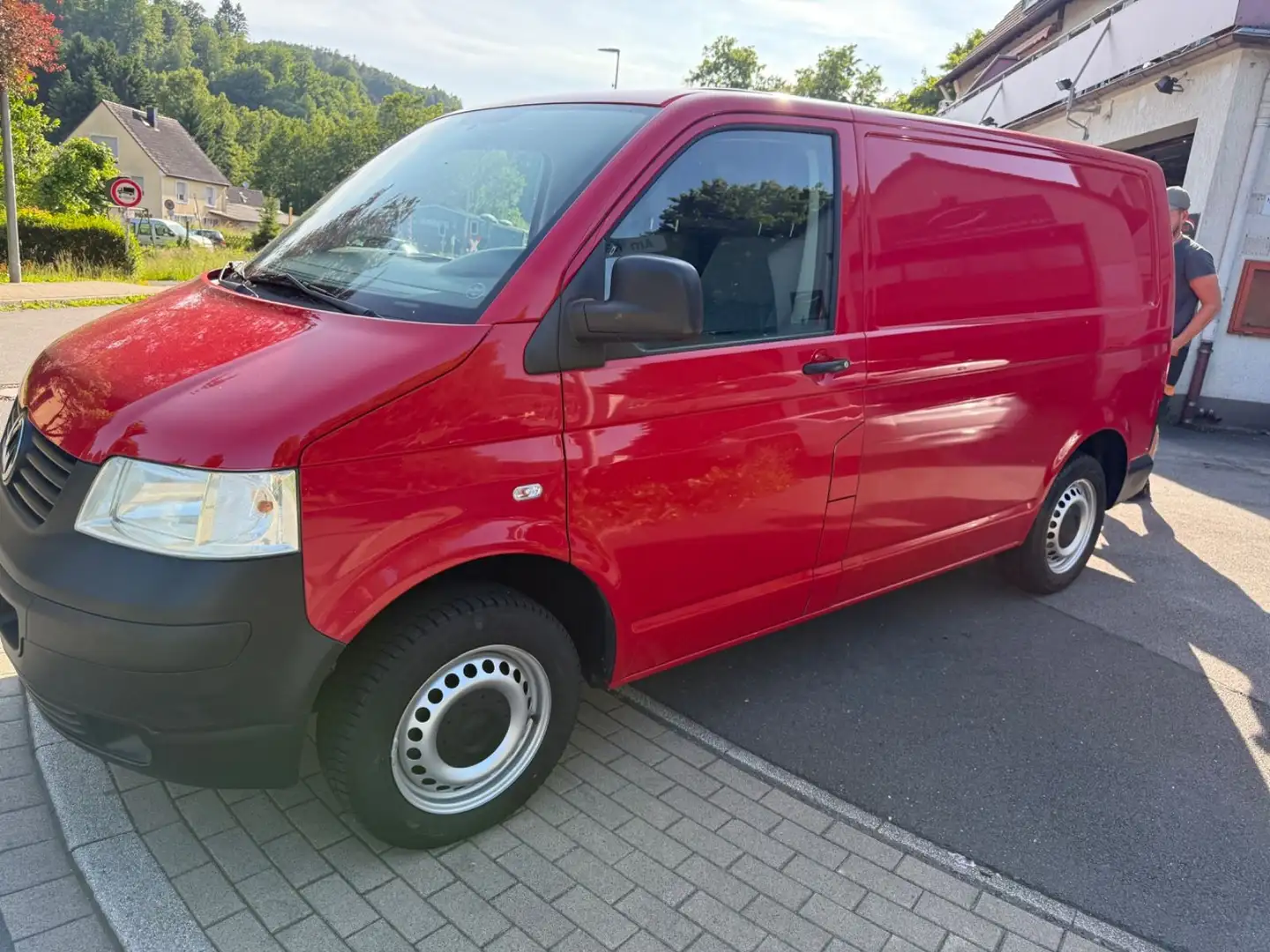 Volkswagen T5 Transporter Kasten-Klima,AHK,Neu Tüv,2.Hand Червоний - 1