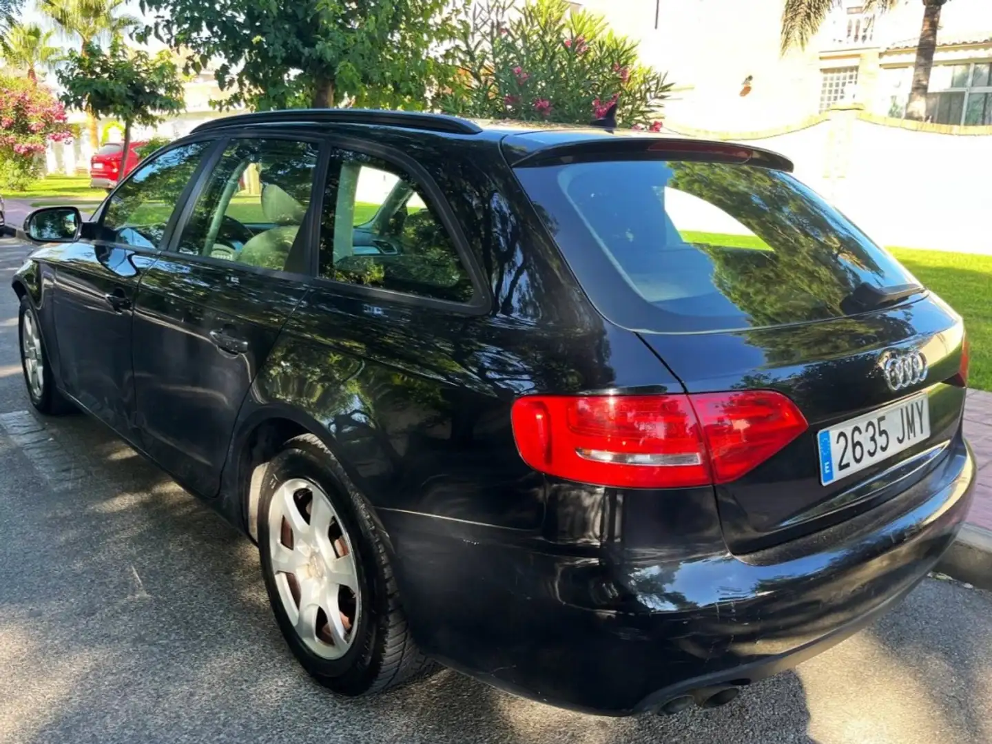 Audi A4 Berlina Manual de 5 Puertas Negro - 2
