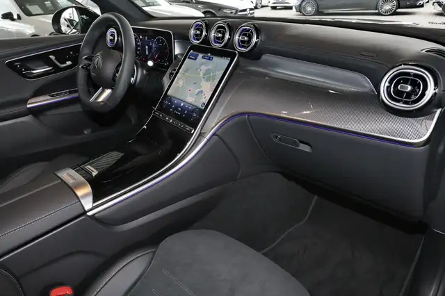 Mercedes-Benz GLC view 8