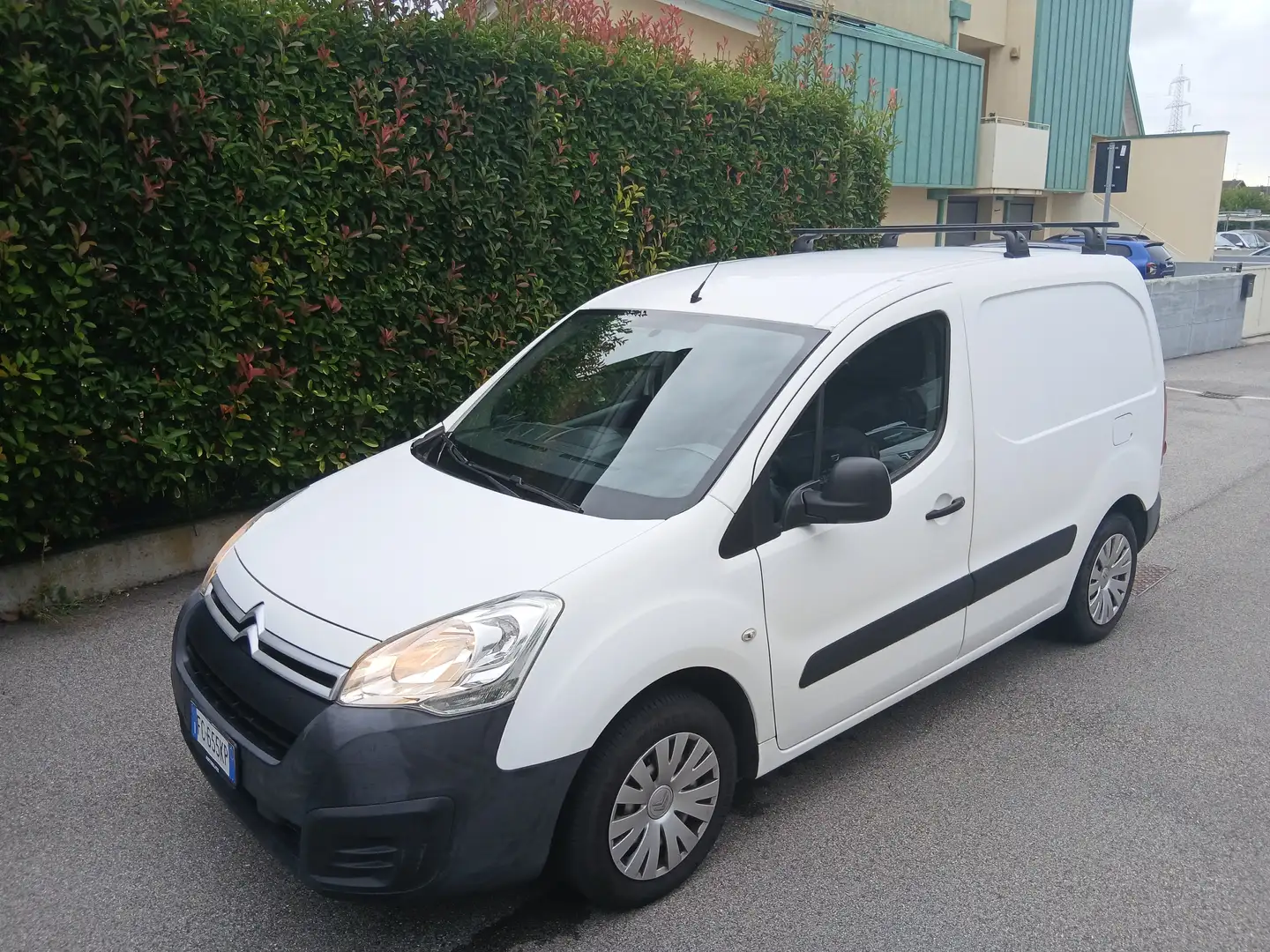 Citroen berlingo 1.6 Hdi van 80000 km tua a €  193 mese Blanc - 1