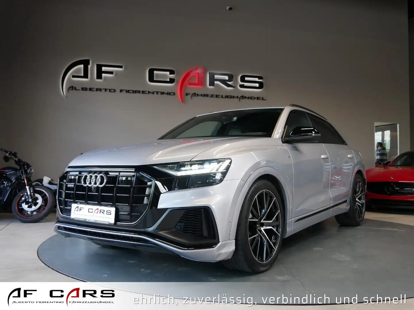 Audi Q8 50 TDI quattro S Line Sportpaket Voll B&O Pano Mat Silber - 1