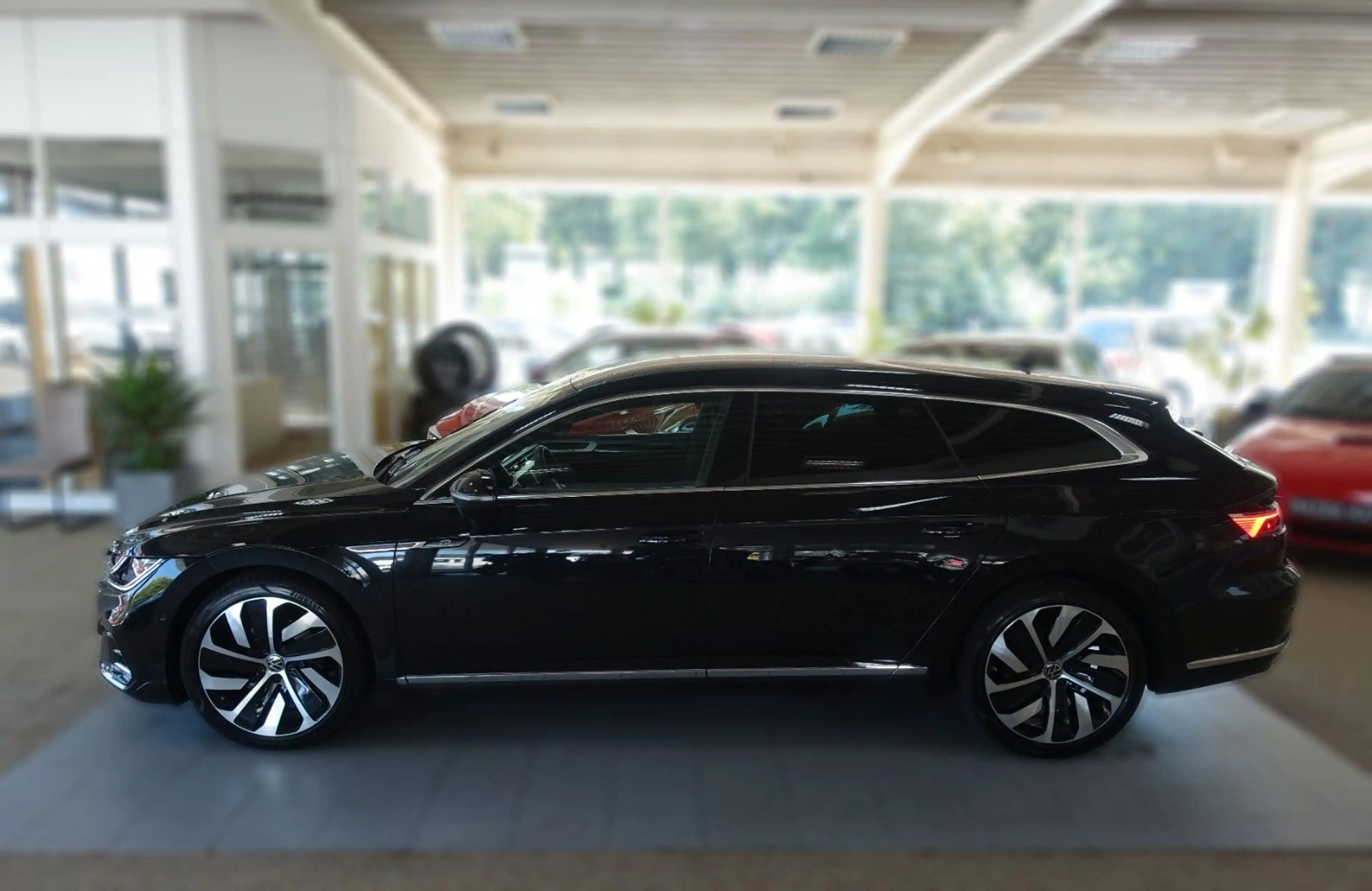 Volkswagen Arteon Shooting Brake R-Line 4Motion; Sthz AHK.. — photo 8