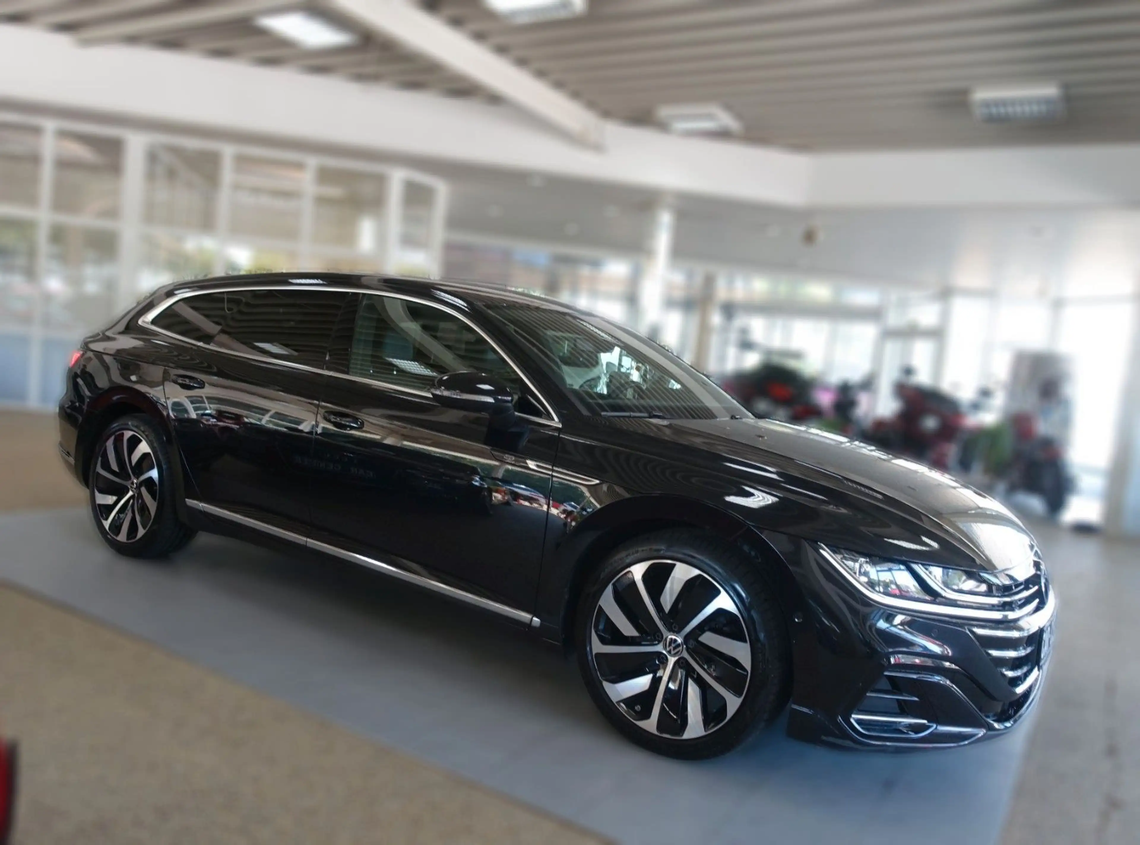 Volkswagen Arteon Shooting Brake R-Line 4Motion; Sthz AHK.. — photo 2