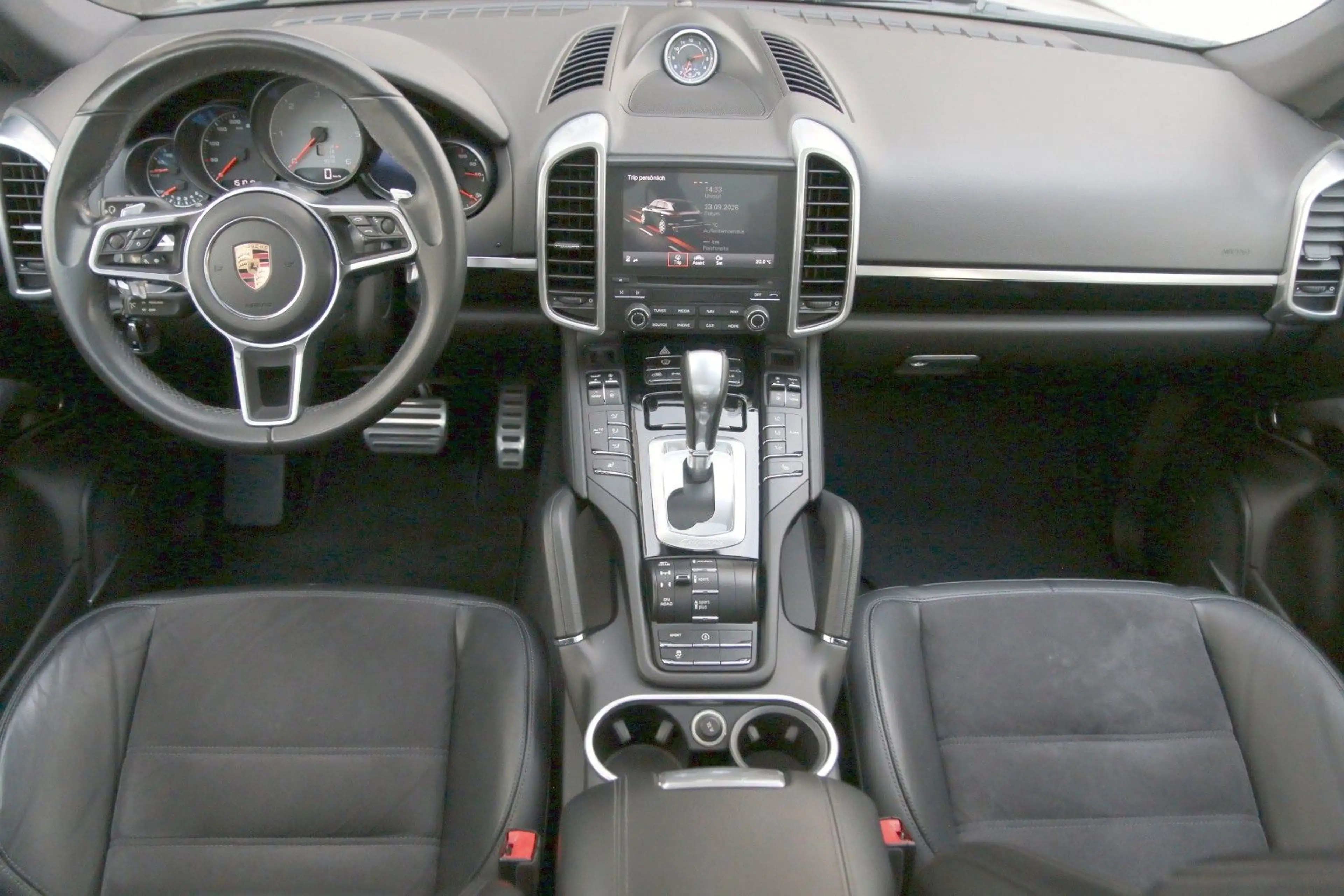 Porsche Cayenne S Diesel PlatinumEd LED Panorama 21" AHK — photo 9