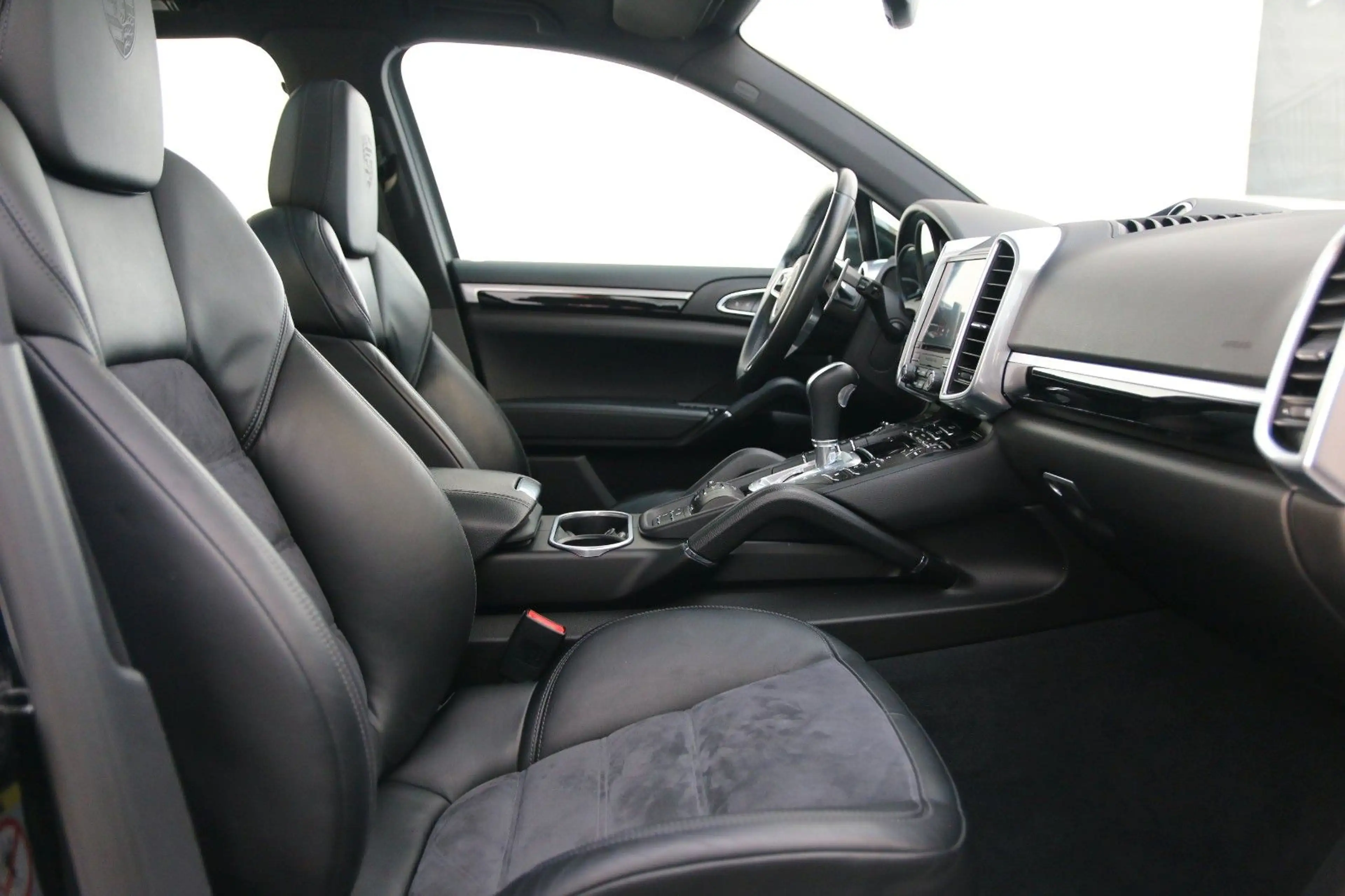 Porsche Cayenne S Diesel PlatinumEd LED Panorama 21" AHK — photo 10