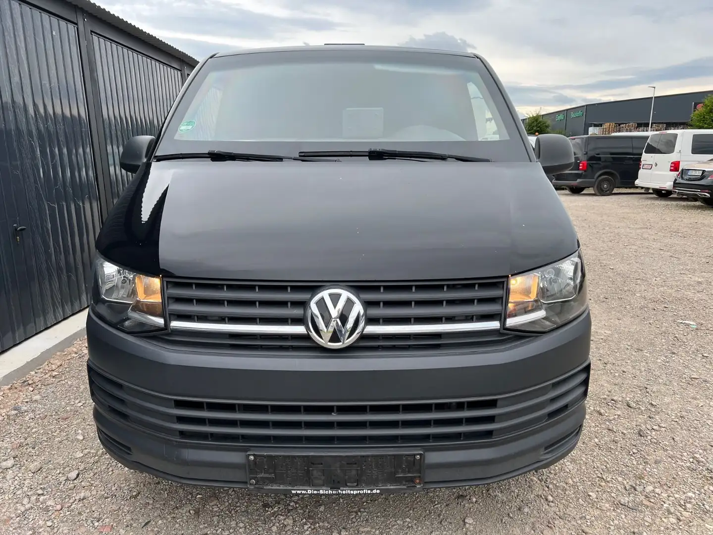 Volkswagen T6 Transporter T6 LANG*ARMORED*GEPANZERT*ARMOURED*KLIMA*3-SITZE Noir - 2