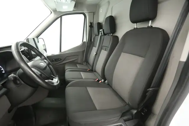 Ford Transit view 11