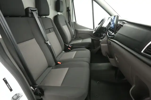 Ford Transit view 12