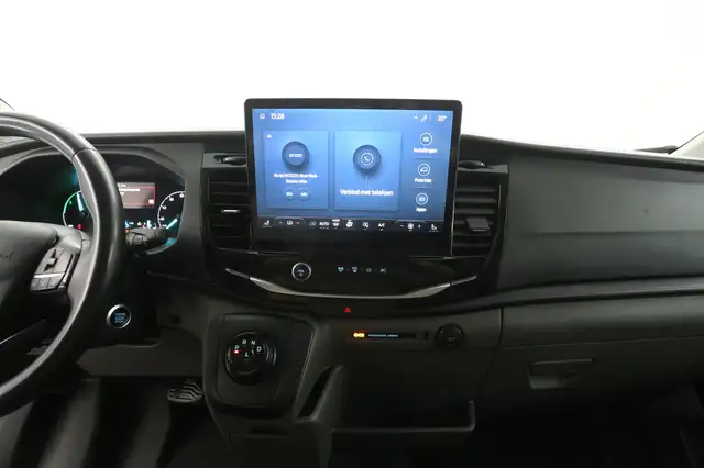 Ford Transit view 13
