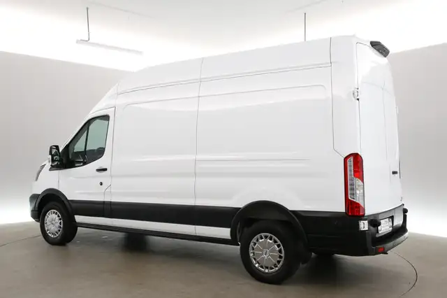 Ford Transit view 4