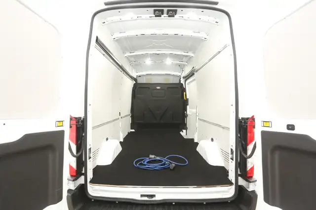 Ford Transit view 3