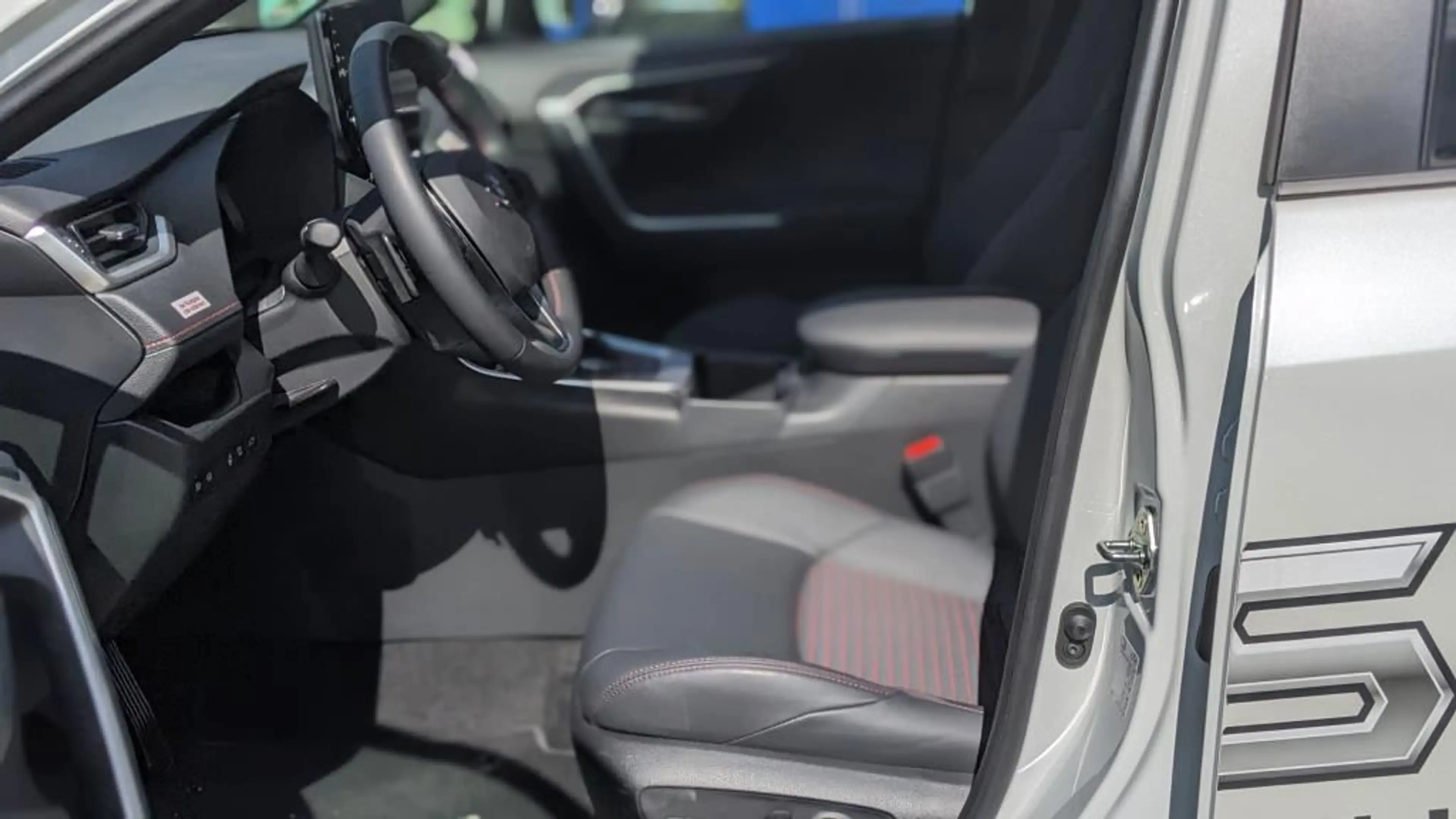 Suzuki Across ACROSS PLUG-IN HYBRID ALLRAD COMFORT+ — photo 7