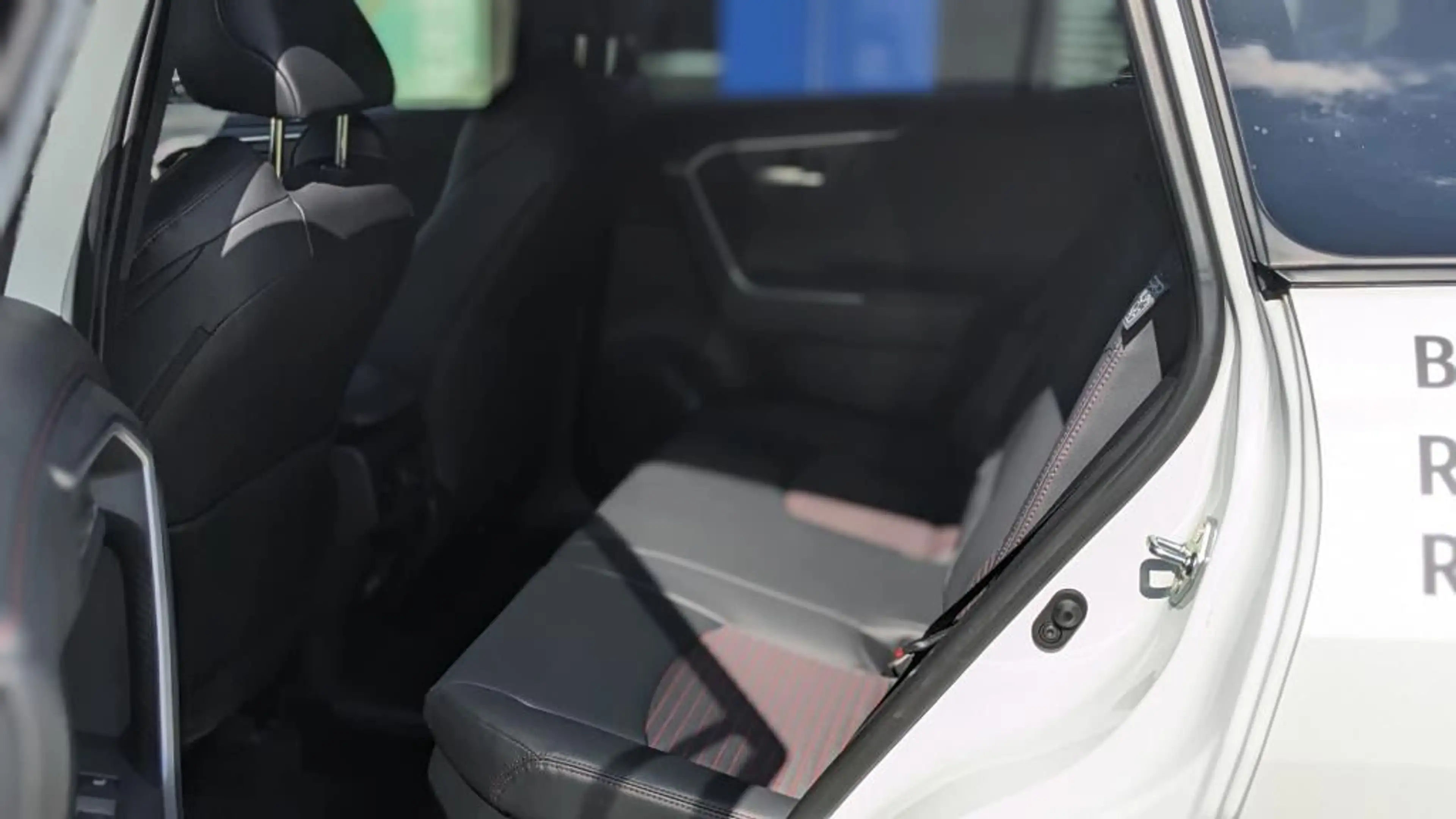 Suzuki Across ACROSS PLUG-IN HYBRID ALLRAD COMFORT+ — photo 9