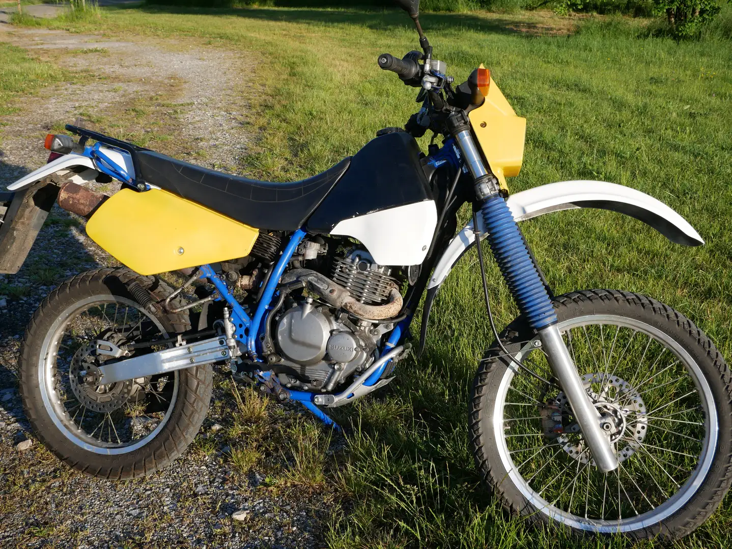 Suzuki DR 350 SK42B Weiß - 1