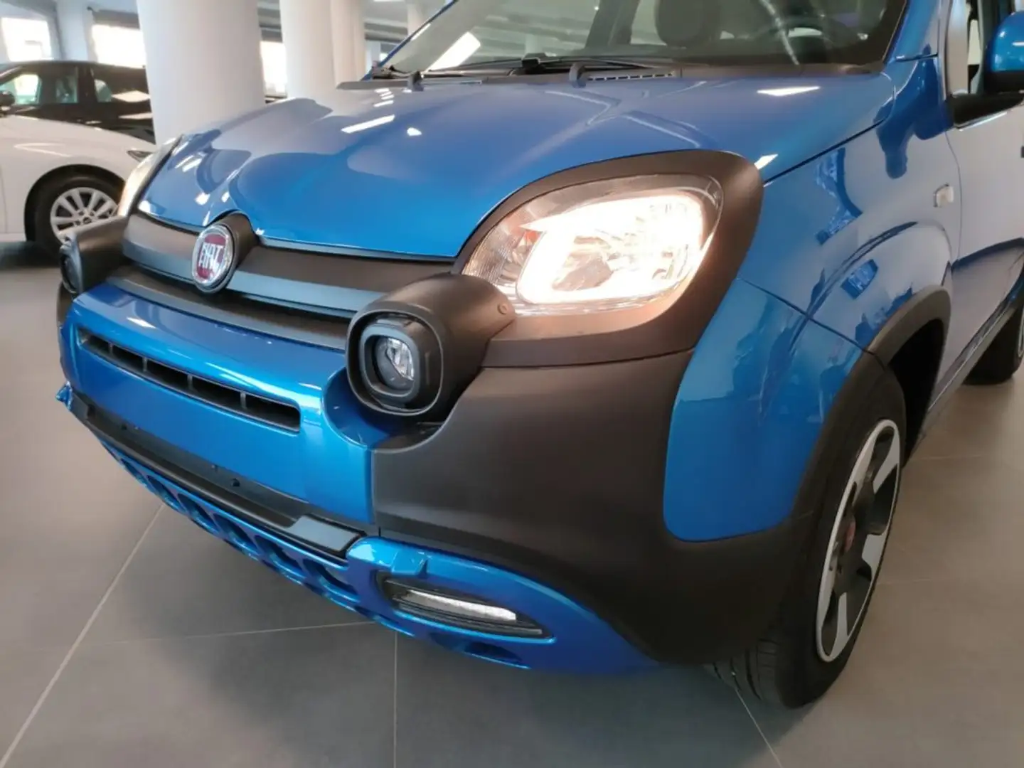 Fiat Panda 1.0 FireFly S&S Hybrid City Cross Blu/Azzurro - 2
