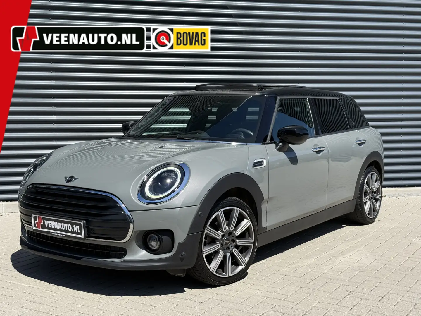 MINI Cooper Clubman 1.5 Pano/Camera/Leder/Apple Grijs - 1