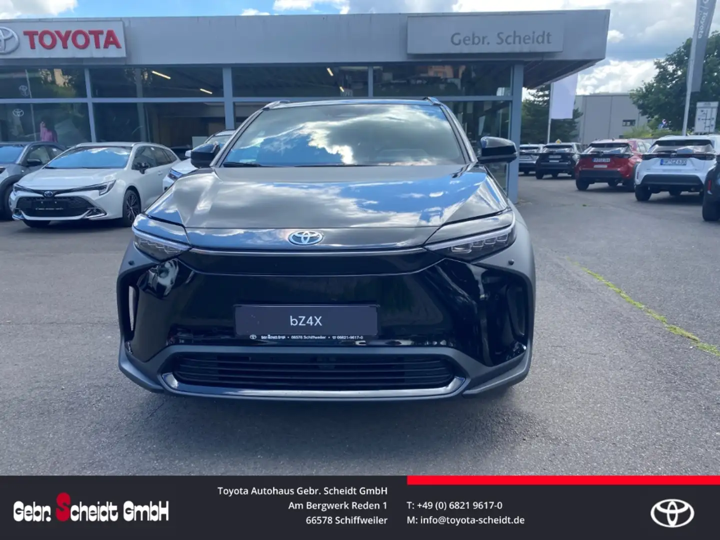 Toyota bZ4X FWD Teamplayer Apple CarPlay Android Auto LED-Haup Černá - 2